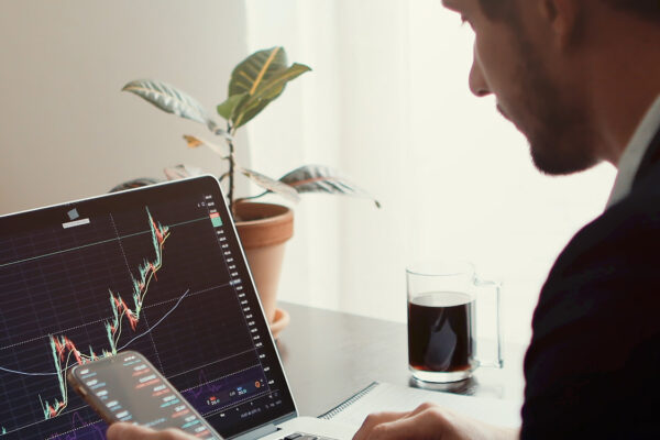 ¿Cómo Analizar y Seleccionar Acciones para Invertir?