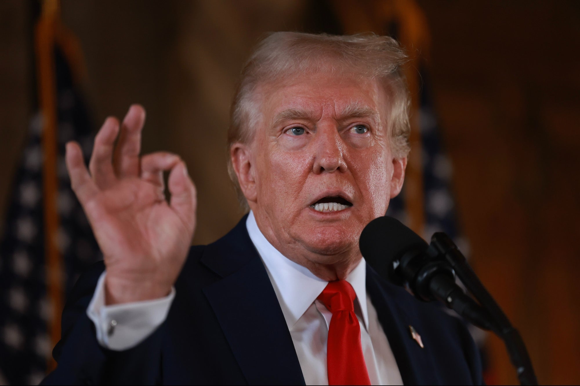 Musk y Trump enfrentan cargos federales laborales por transmisión en vivo