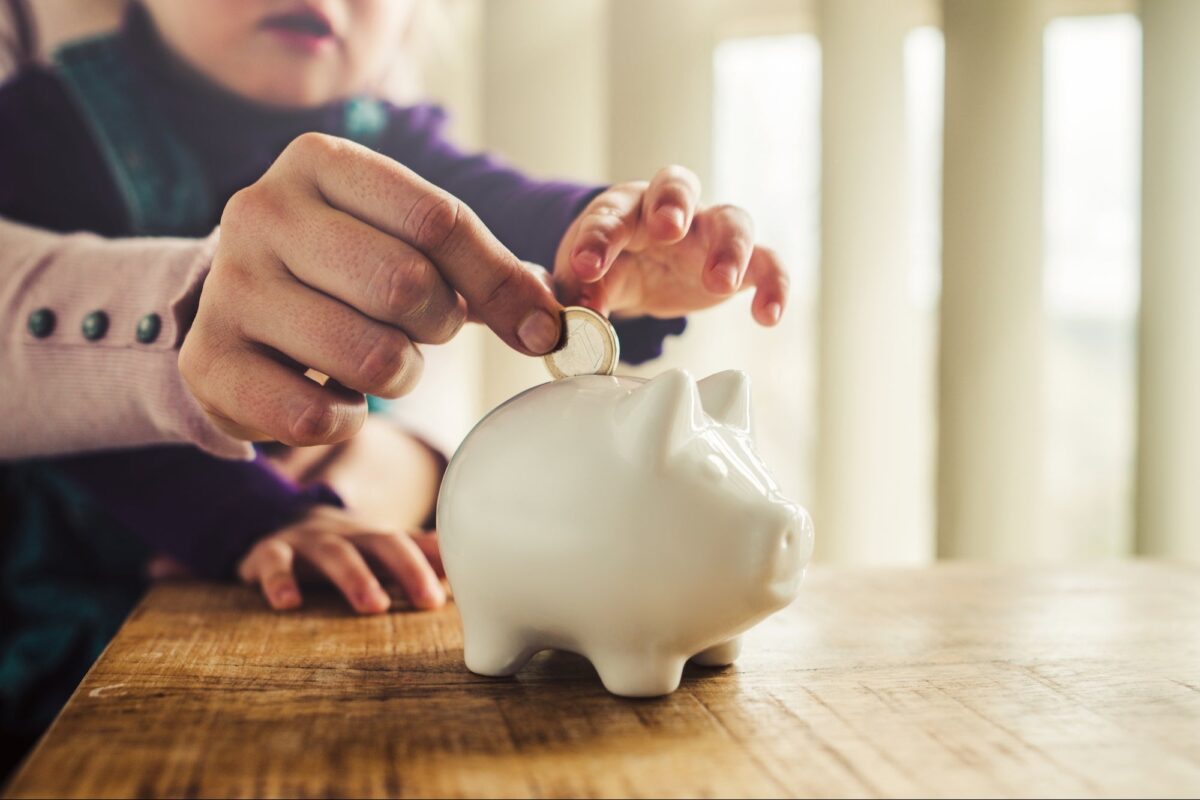 Cómo enseñar a los niños sobre el dinero y prepararlos para el éxito