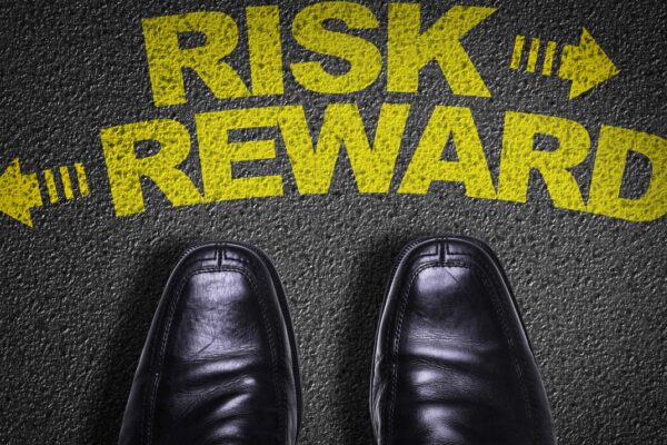 Cómo equilibrar el riesgo y la recompensa en el mercado actual