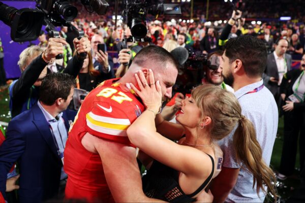 Taylor Swift está preparando jugadas para los Kansas City Chiefs