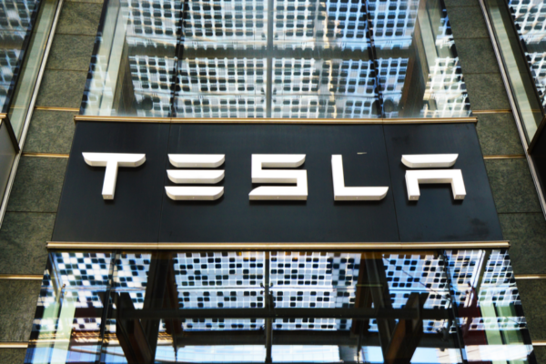 El “decepcionante” evento Robotaxi de Tesla | lugar del inversor