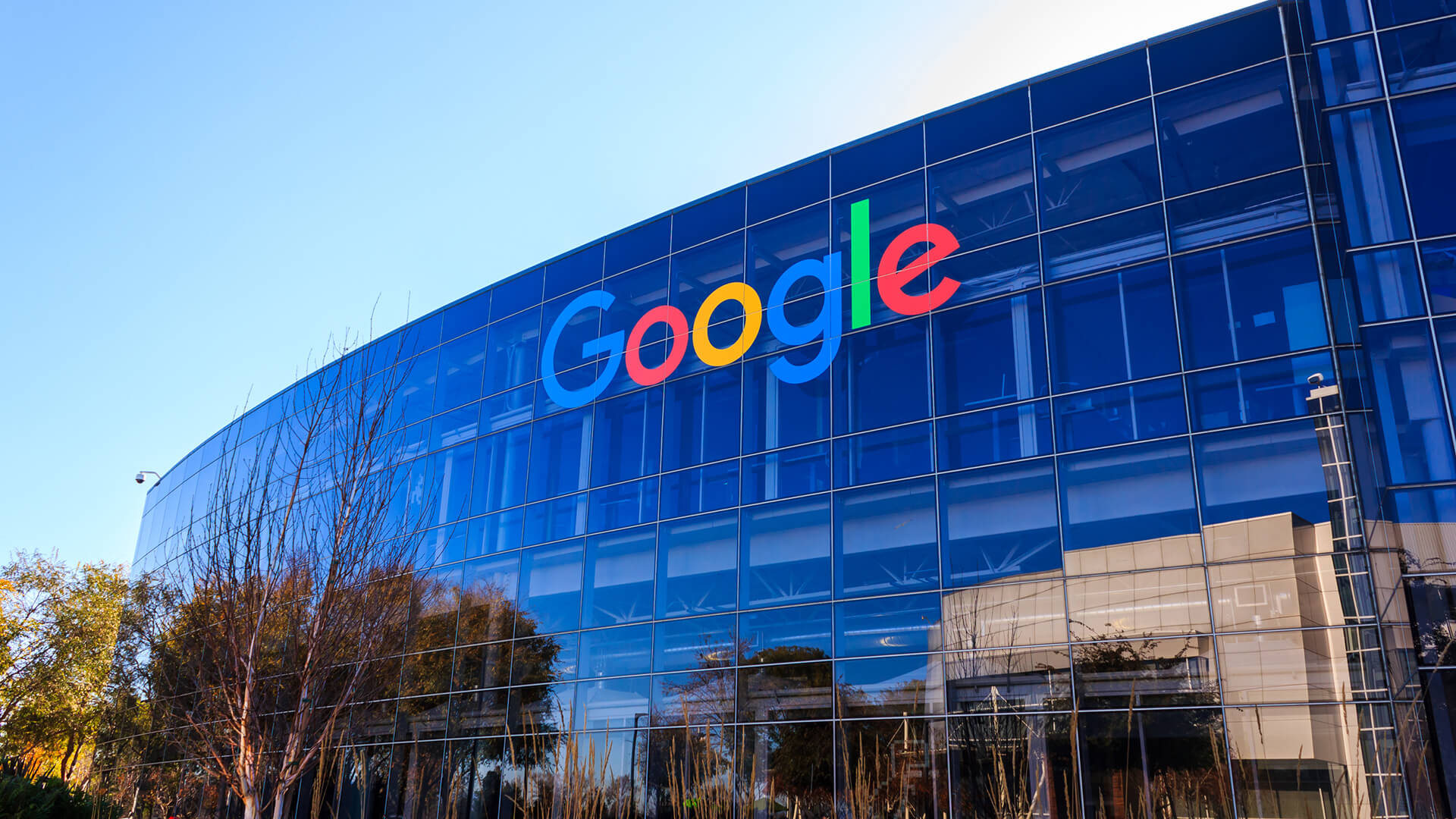 Google lanza nuevos resultados de búsqueda organizados por IA y enlaces de descripción general de IA