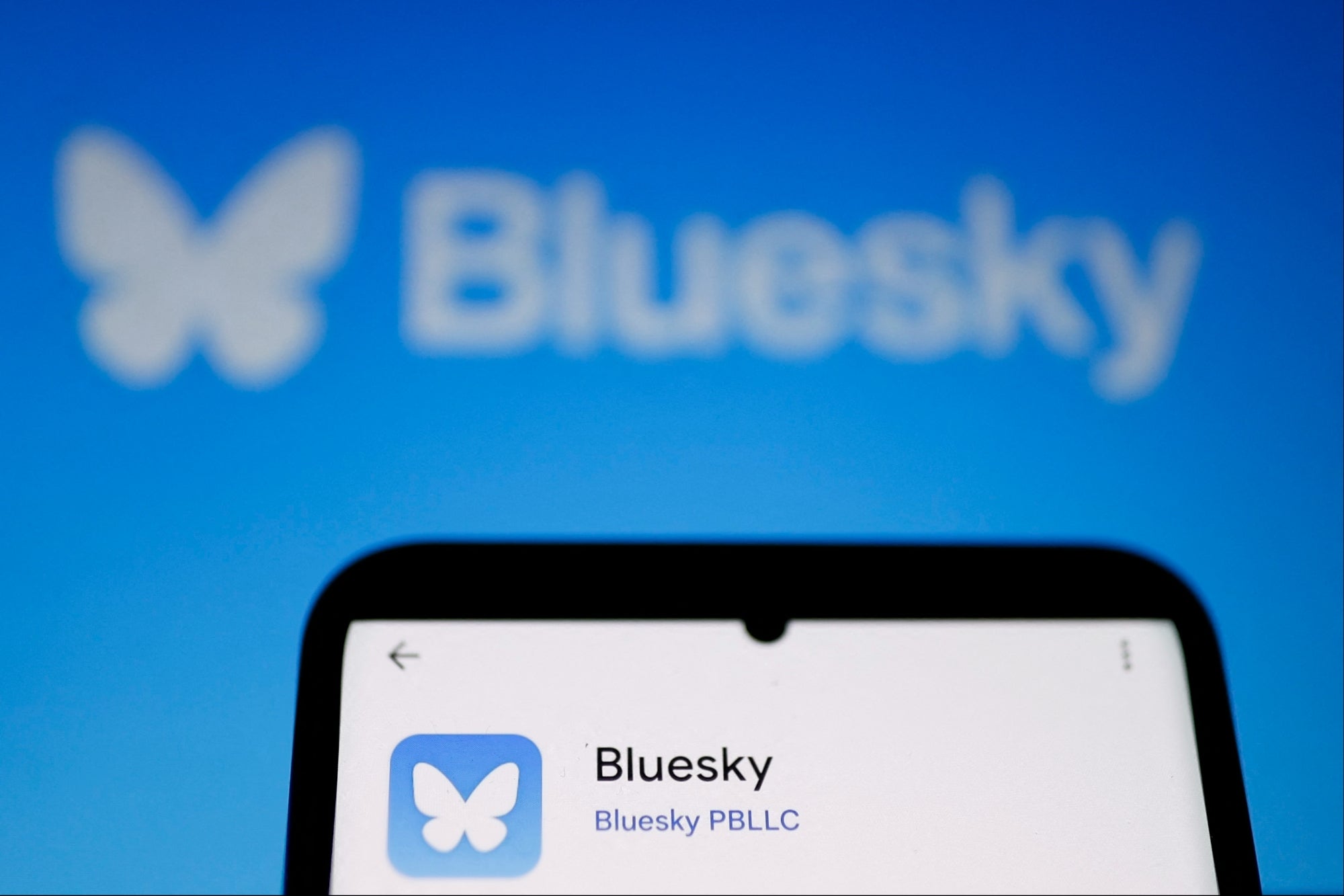 X Rival Bluesky obtuvo más de 1 millón de usuarios en una semana: informe