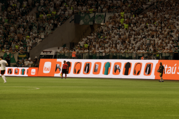 Africa Creative hace que se puedan comprar tableros publicitarios de fútbol