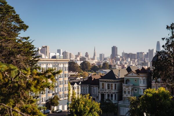 Aprovechando el regreso a la oficina: Big City Real Estate Insights