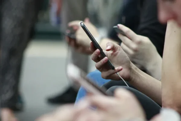 Cómo incorporar la escucha social en su estrategia de redes sociales, sin gastar mucho dinero