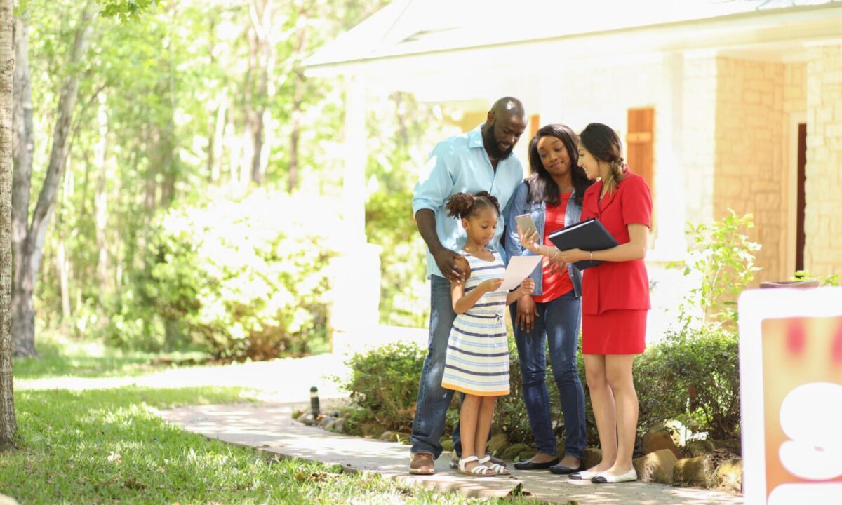 Las tasas hipotecarias semanales caen a medida que la temporada de compras se calienta