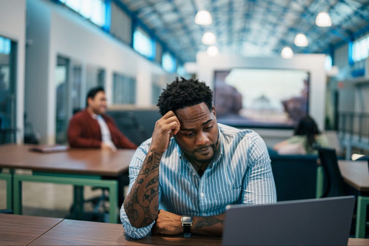 Las ventajas de bienestar de moda no abordan la causa raíz del estrés de los empleados: estos pasos