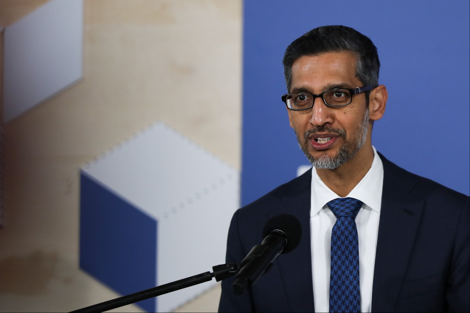 ¿Cuánto ganan los empleados de Google? Salarios medios revelados