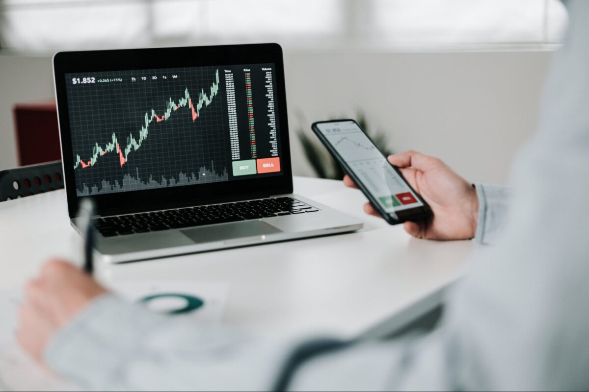 Antes de invertir, tome estos pasos para construir una estrategia que funcione