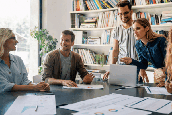 El marketing no puede poseer los resultados sin voz en la estrategia