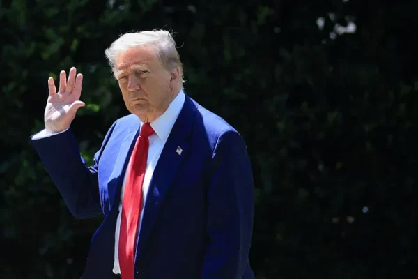 Trump respalda a Meta en disputa sobre el impuesto de servicios digitales de Canadá
