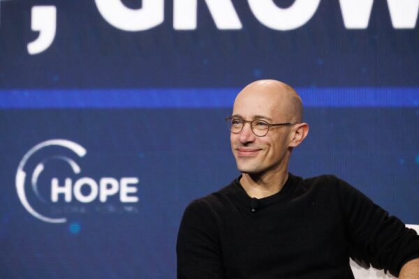 El CEO de Shopify, Tobias Lütke, corre los autos en su tiempo de inactividad
