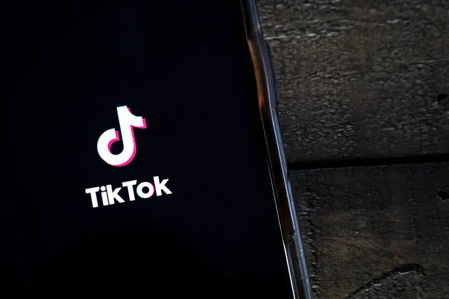 Se informa que la unidad estadounidense de TikTok firma un acuerdo con un grupo de inversores liderado por Oracle